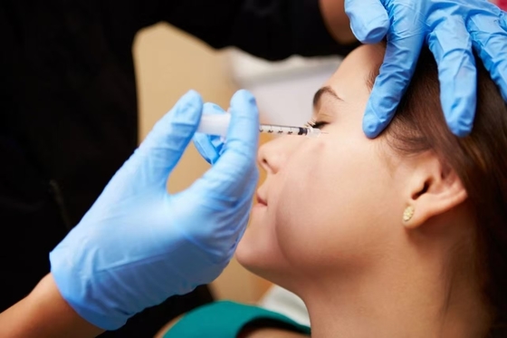 Hyaluronic Acid Gel Calcium Hydroxylapatite Filler Injection Untuk Pembesaran dagu Dan Definisi Jawline