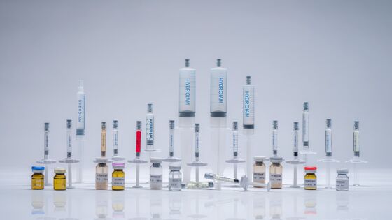 Pengisi Dermal Asam Hyaluronic Cross Linked Viskoelastis yang Menawarkan Integrasi Jaringan Optimal dan Efek Hidrasi yang Berkepanjangan
